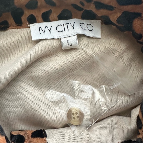 IVY CITY CO Anna Embossed Leopard Print Short Sleeve Midi Dress NWT Size Large - Picture 8 of 12